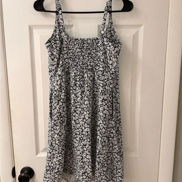 Old Navy Black and White Floral Mini Dress - Picture 2 of 3